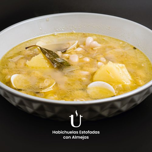 Habichuelas Estofadas con Almejas Raggú