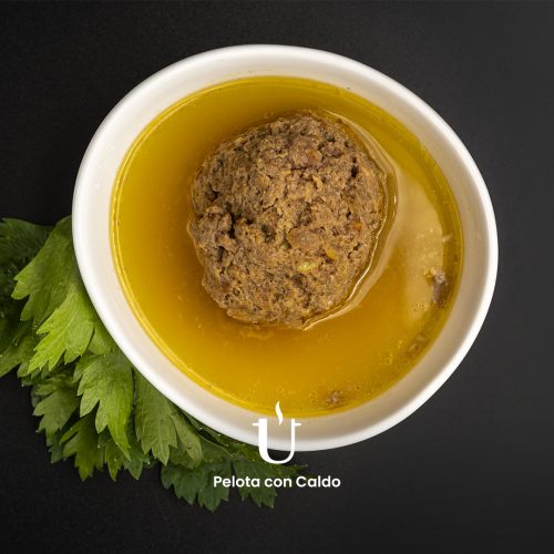 Caldo con Pelota Raggú