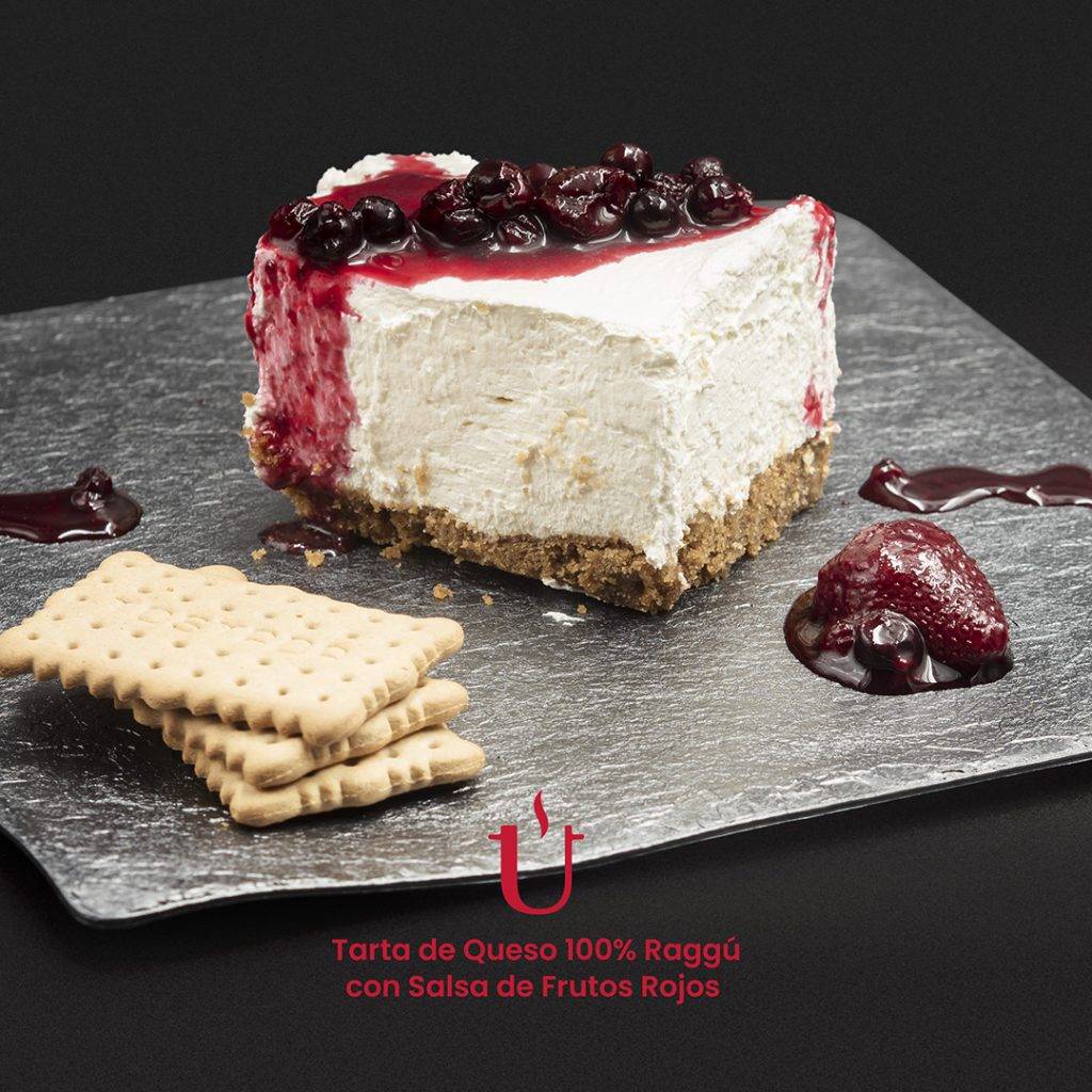 Tarta de Queso con Salsa de Frutos Rojos - Raggú
