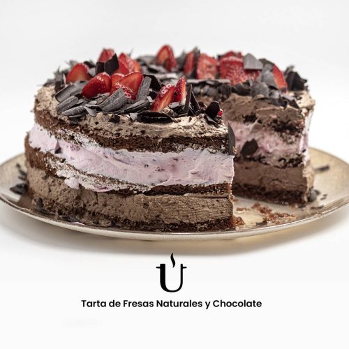 Tarta de Fresas Naturales y Chocolate - Raggú